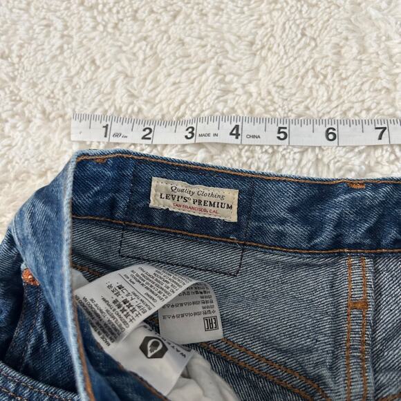 Levi's 501 Premium Women's Jeans Sz 24x30 Light Wash Button Fly Denim Jeans - Picture 5 of 8